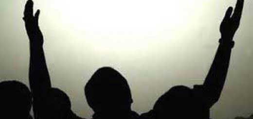 Rüyada Başına Taş Yağdığını Görmek Rüya Yorumu ve Anlamı